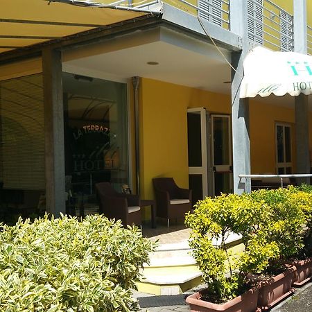 Hotel Illi Marina di Massa Ngoại thất bức ảnh
