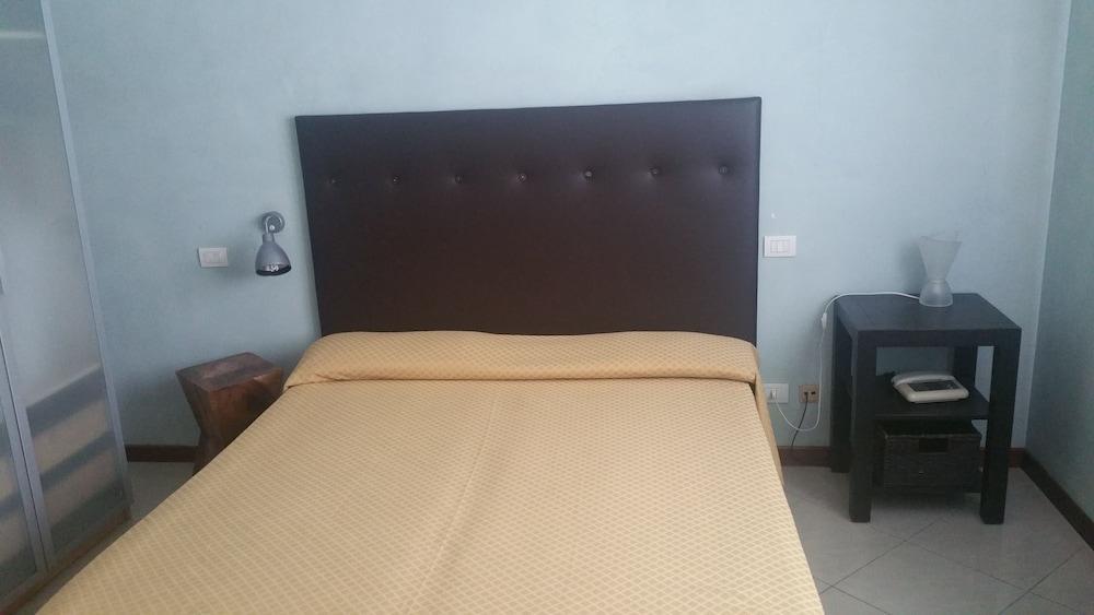 Hotel Illi Marina di Massa Ngoại thất bức ảnh