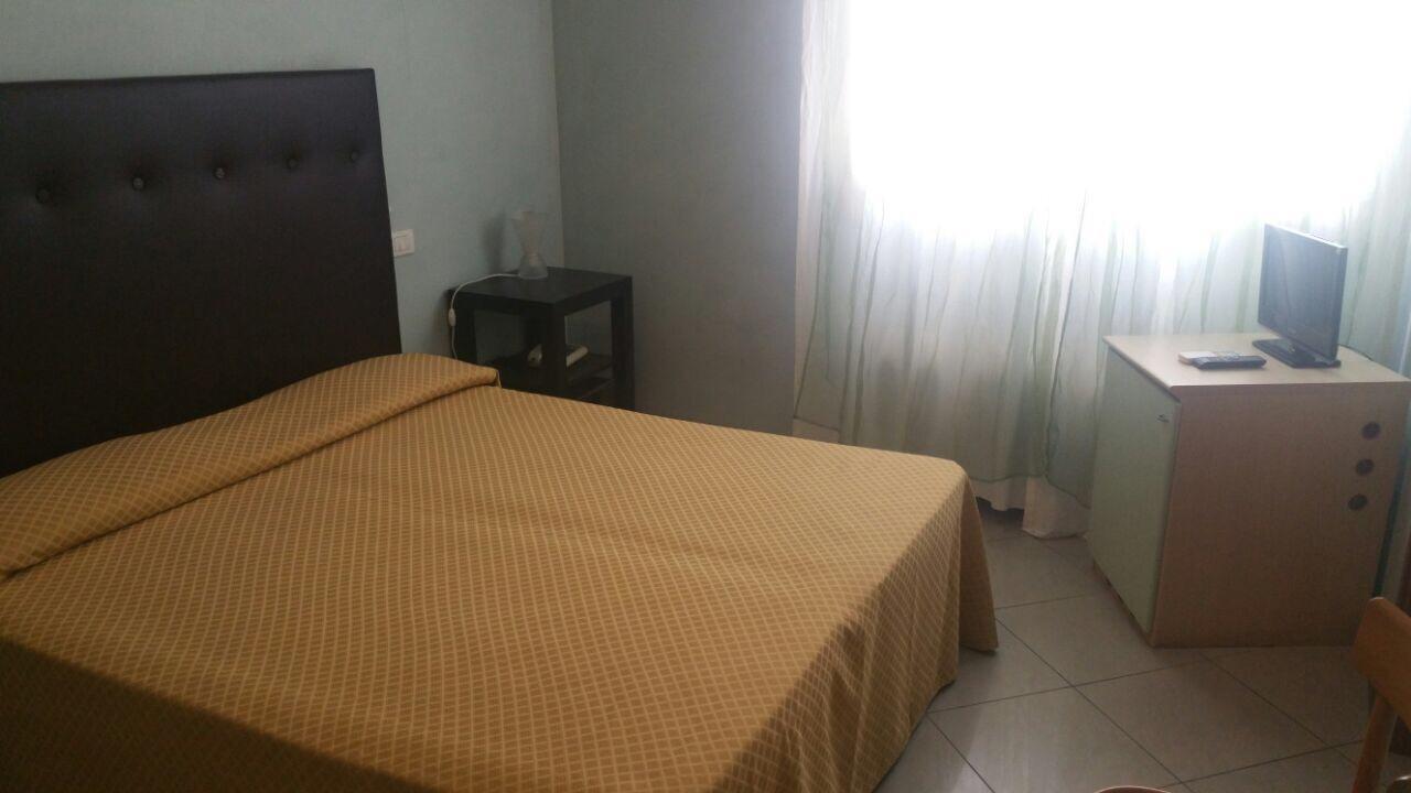 Hotel Illi Marina di Massa Ngoại thất bức ảnh
