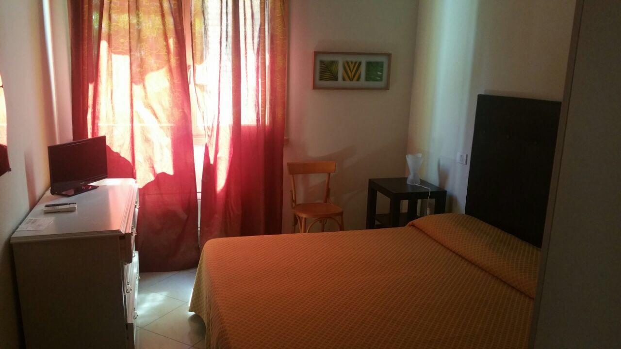 Hotel Illi Marina di Massa Ngoại thất bức ảnh